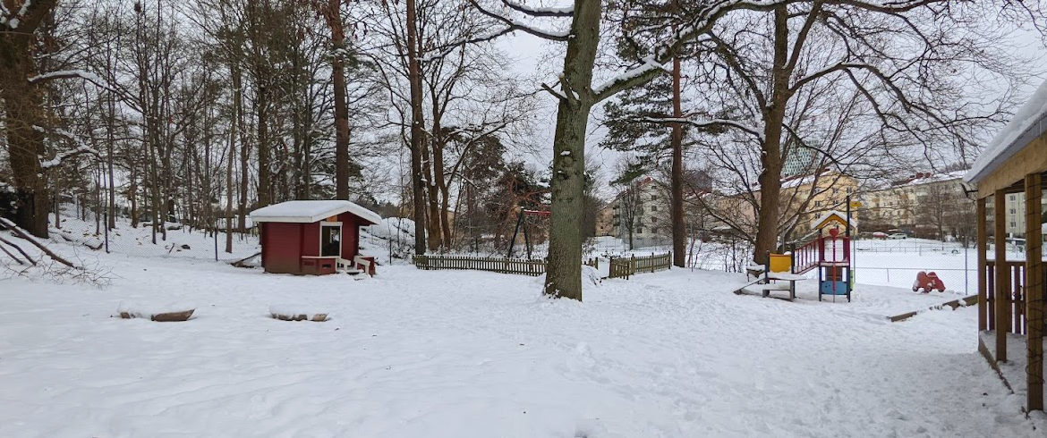 Linbråkans skolgård vintertid